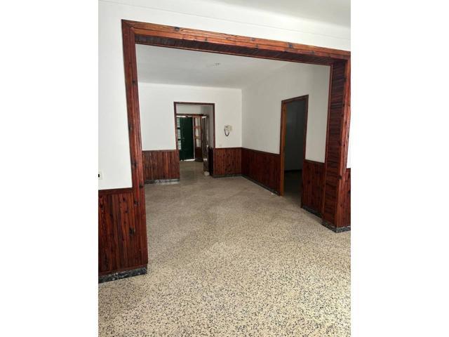 Casa independiente con múltiples posibilidades en el corazón de Villafranca photo 0