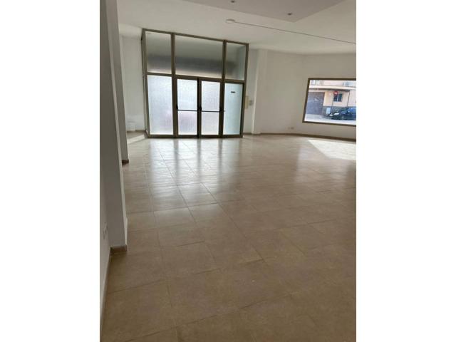 Local 140m2 en Manacor photo 0