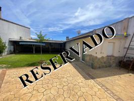 Casa con gran parcela y piscina en Poligono Buenavista, Pepino photo 0