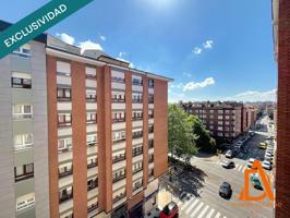 Tu nuevo hogar en el corazón del llano: luz, amplitud y fachada rehabilitada photo 0