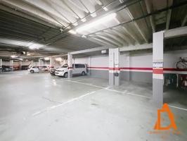 Tu coche se merece este espacio en el centro de Gijón photo 0