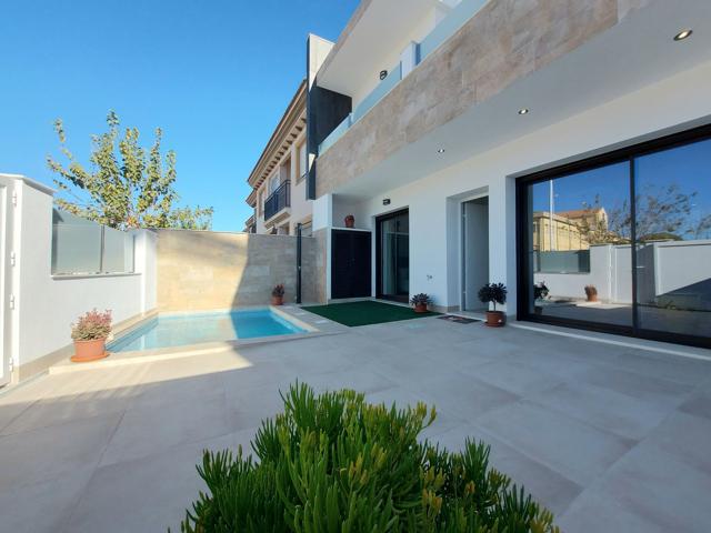 Villa En venta en San Pedro del Pinatar photo 0