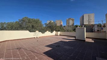 Piso en venta en Melilla de 91 m2 photo 0