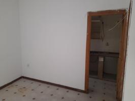 Piso en venta en Calle Moros, Aguilar de la Frontera, Córdoba photo 0