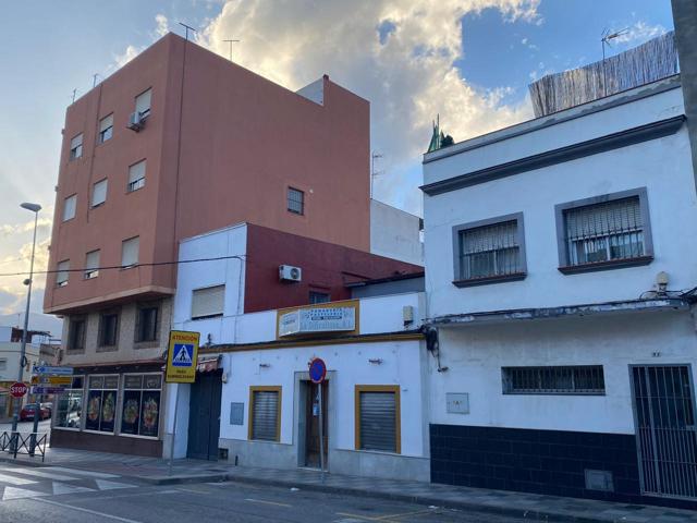 Local más vivienda en el centro de Algeciras. photo 0