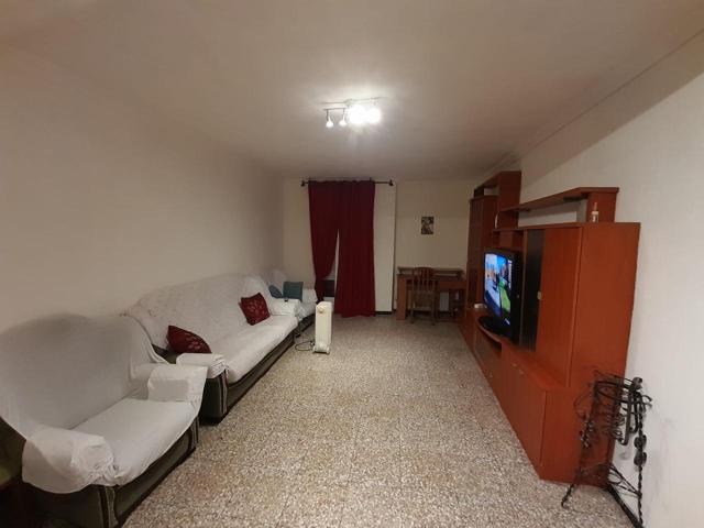 Piso en venta en calle Alonso Ucles photo 0