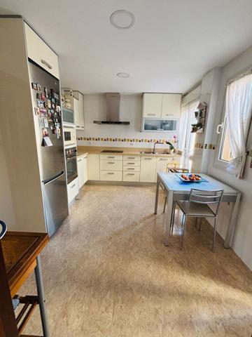 Piso en venta en Melilla de 132 m2 photo 0
