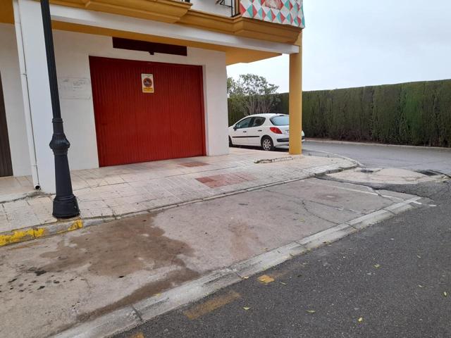 Venta plaza de parking frente Asilo en Cabra photo 0