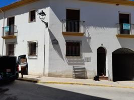 Preciosa casa con sótano en Carcabuey photo 0
