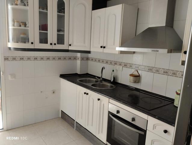 Piso en venta en Melilla de 92 m2 photo 0