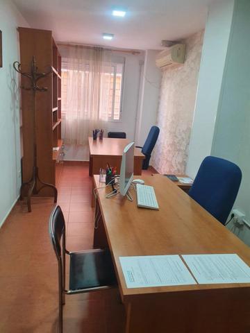 Oficina en alquiler en Melilla de 26 m2 photo 0