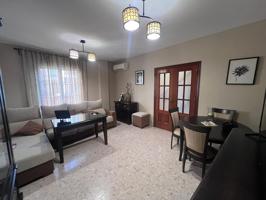 🏡 **Casa adosada en zona exclusiva de Lucena** photo 0