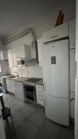 Piso en alquiler en Melilla de 80 m2 photo 0