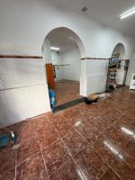 Local en alquiler en Melilla de 101 m2 photo 0
