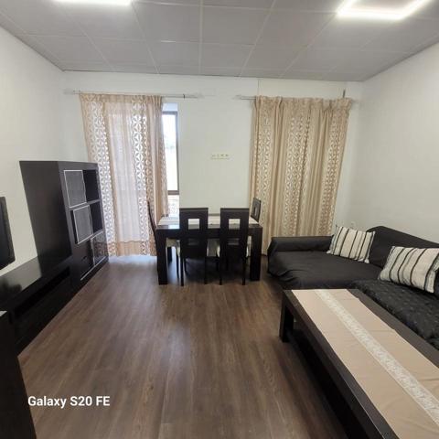 Piso en alquiler en Melilla de 101 m2 photo 0