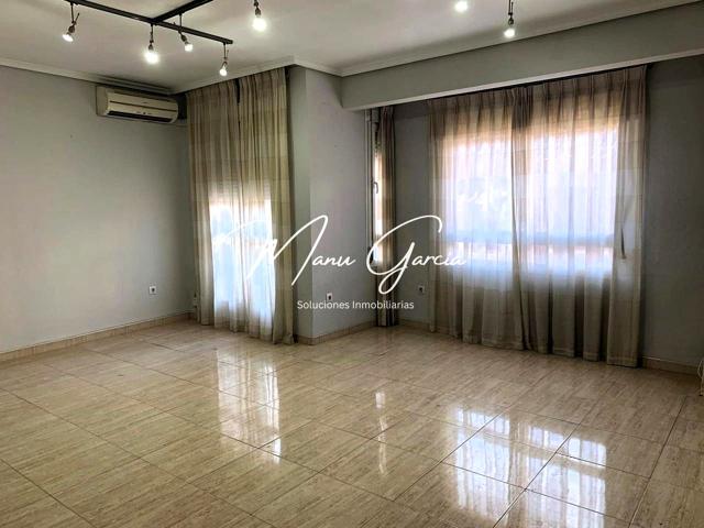 Se vende piso en Lucena, Córdoba. photo 0