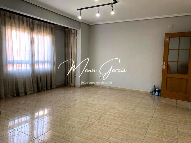 Se vende piso en Lucena, Córdoba. photo 0