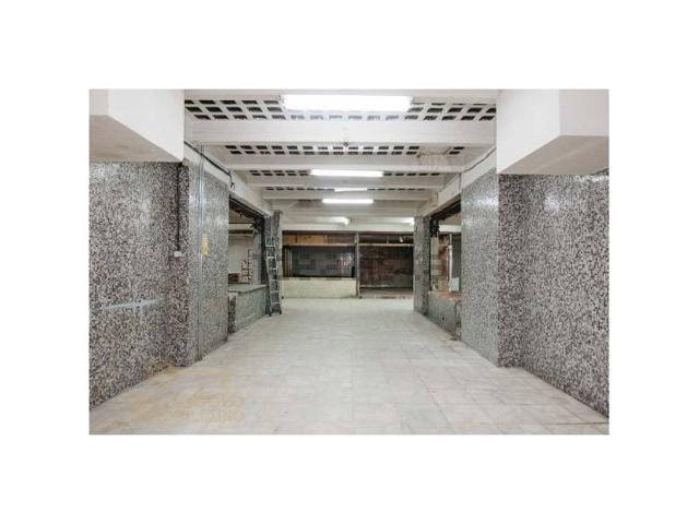 Local En venta en Chopera, Madrid photo 0