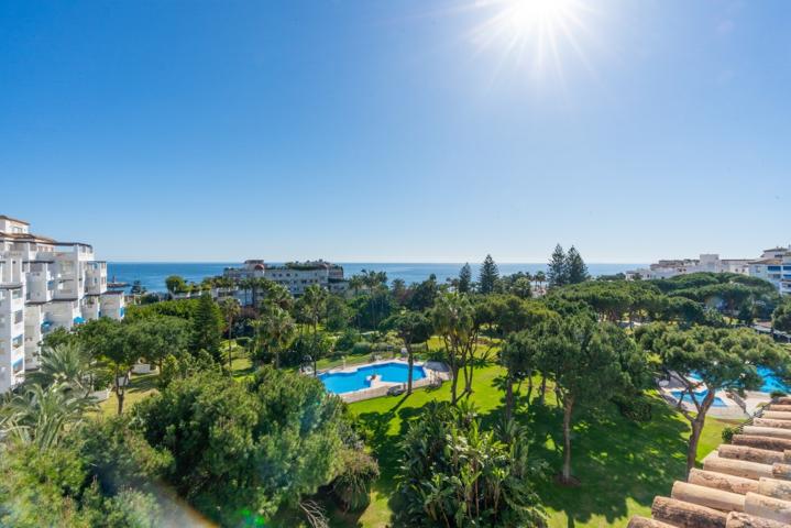 Piso en Venta en Puerto Banús Málaga photo 0