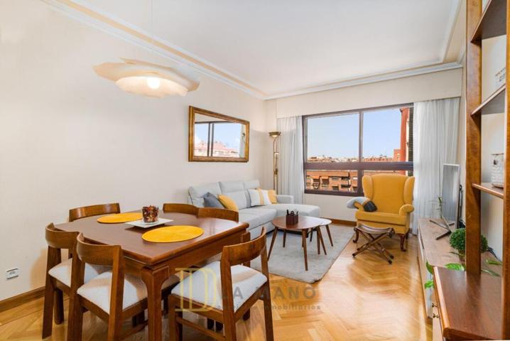ESPECTACULAR VIVIENDA CON VISTAS PANORÁMICAS, GARAJE DOBLE Y PISCINA photo 0