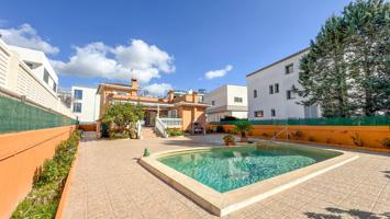Chalet con piscina a 3 minutos de la playa photo 0