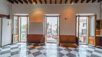 Duplex adosado en Plaza Mayor en Campanet photo 0
