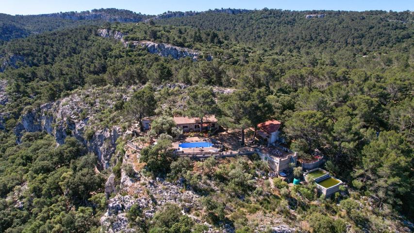Exclusiva Finca con Casa y piscina en la cima de Conques, Puigpunyent photo 0