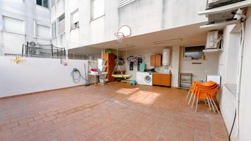 Amplio piso con parking en venta en Sa Pobla photo 0