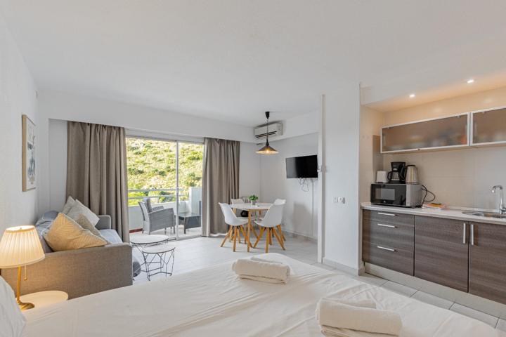 ESTUDIO REFORMADO EN SIESTA II photo 0