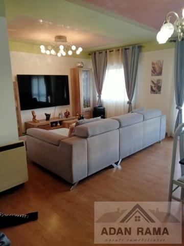 Venta de piso en Poio, de 87m2 con 3 dormitorios y 1 baño photo 0
