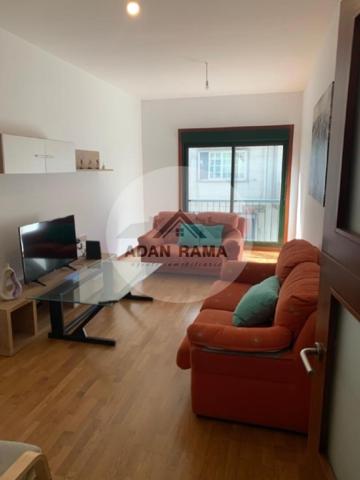 Venta de piso en Pontevedra, de 106m2 con 3 dormitorios y 2 baños con plaza de garaje photo 0