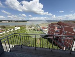 Venta de piso en O grove, de 125m2 con 4 dormitorios y 2 baños photo 0