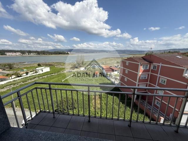 Venta de piso en O grove, de 125m2 con 4 dormitorios y 2 baños photo 0