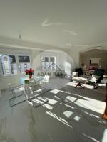 Venta de piso en Pontevedra, de 116m2 con 3 dormitorios y 2 baños photo 0