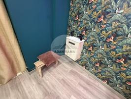 Alquiler de local en Villagarcía, 1 baño photo 0