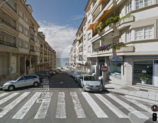 Venta de piso en Sanxenxo, de 135m2 con 3 dormitorios y 2 baños con plaza de garaje y trastero photo 0