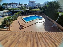 Chalet Unifamiliar en Nuevo Portil photo 0