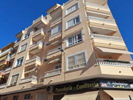 Venta de piso en Torrevieja Centro photo 0