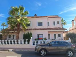 Venta de chalet pareado en Torrevieja photo 0