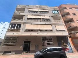 Venta de un piso en Torrevieja photo 0