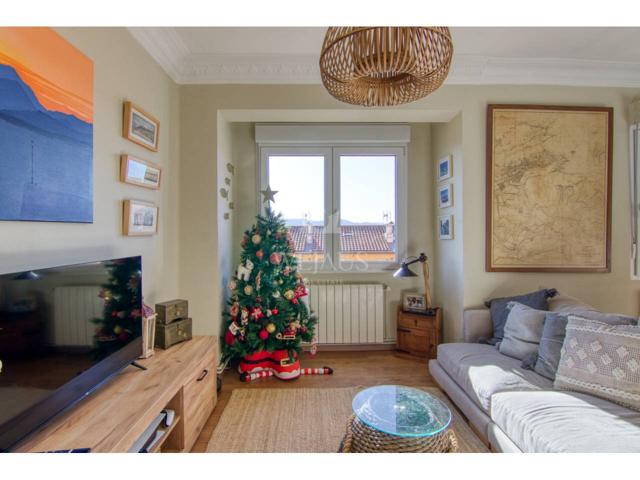 PISO CON VISTAS A LA BAHIA photo 0