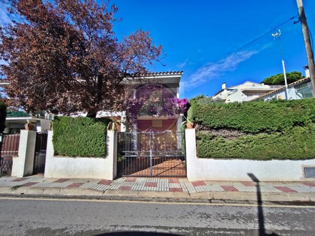 Casa En venta en Centre - Platja, Castell-Platja D'Aro photo 0