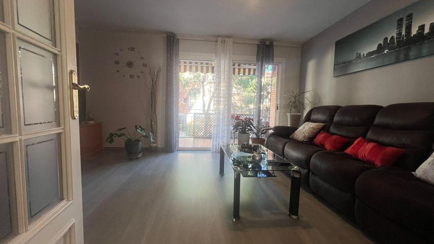 Piso En venta en Montgat photo 0