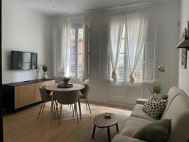 Piso En venta en la Vila de Gràcia photo 0