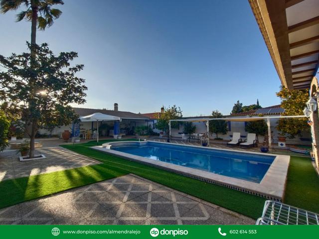 Casa En venta en Almendralejo photo 0