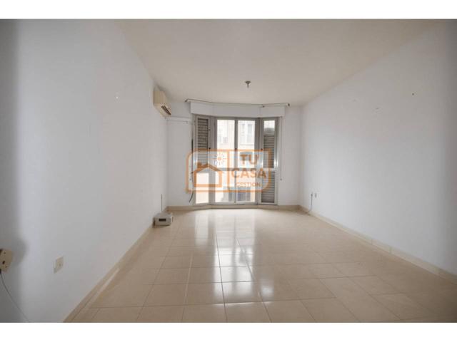 Venta de piso en Avenida de la Constitución, Cáceres photo 0