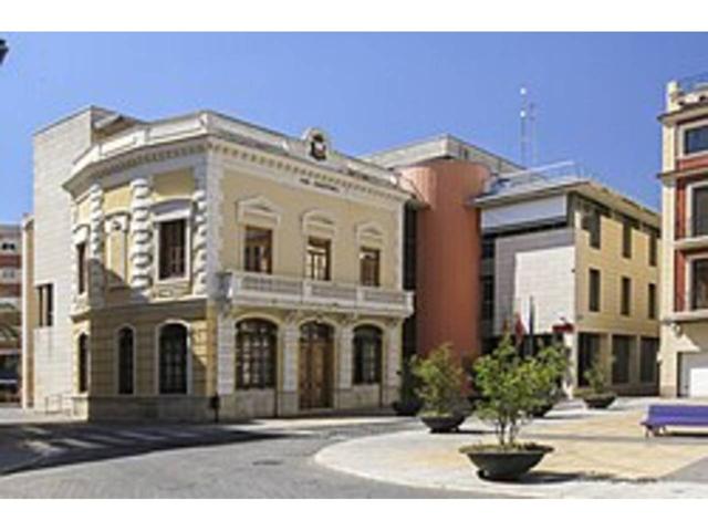 Casa adosada en venta en Algemesí photo 0