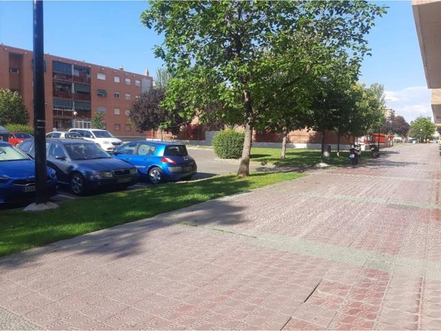Local En venta en Zaragoza photo 0