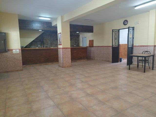 ¡Oportunidad única! Casa con negocio en venta en Colmenar photo 0