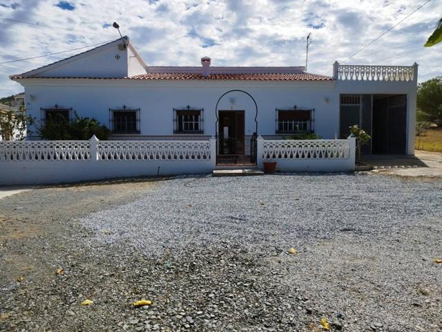 Villa En venta en Alcaucin photo 0